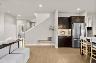 20991 NE Legend Pl, Bend, OR 97701 - Photo 17