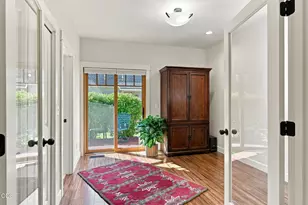 671 W Jefferson Ave, Sisters, OR 97759 - Photo 23