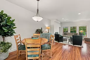 671 W Jefferson Ave, Sisters, OR 97759 - Photo 9