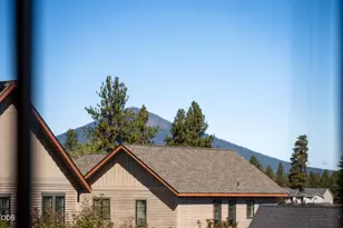 671 W Jefferson Ave, Sisters, OR 97759 - Photo 35
