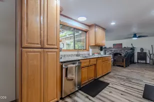2836 Pennington Dr, Medford, OR 97504 - Photo 9