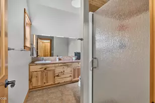 65855 61st St, Bend, OR 97703 - Photo 51