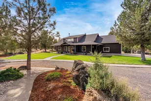 65855 61st St, Bend, OR 97703 - Photo 3