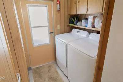 1246 2nd Avenue #UNIT 6, Gold Hill, OR 97525 - Photo 9