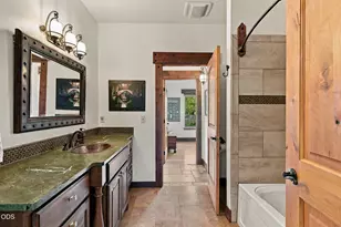 20361 Rock Canyon Rd, Bend, OR 97703 - Photo 25