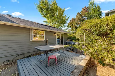 757 NE Tokay, Grants Pass, OR 97526 - Photo 41