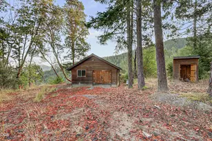 300 Shanks Creek Rd, Wolf Creek, OR 97497 - Photo 11