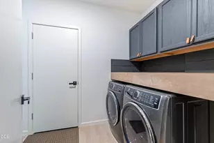 1130 NE 8th St, Bend, OR 97701 - Photo 11