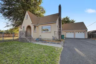 2760 Derby St, Klamath Falls, OR 97603 - Photo 3