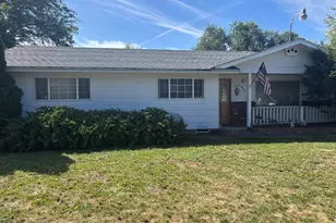 5436 Villa Dr, Klamath Falls, OR 97603 - Photo 3
