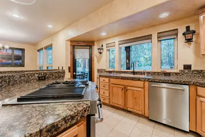 60080 River Bluff Trail, Bend, OR 97702 - Photo 15