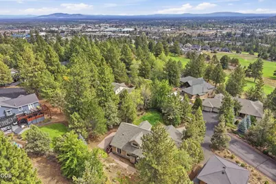 2879 NW Fairway Heights Drive, Bend, OR 97703 - Photo 35