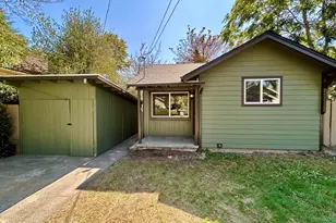 463 SW I St, Grants Pass, OR 97526 - Photo 1