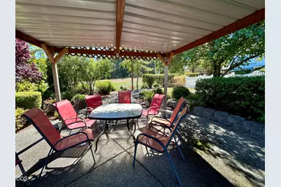 3109 University Road, Grants Pass, OR 97527 - Photo 3