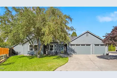 951 NE Lena Place, Bend, OR 97701 - Photo 1