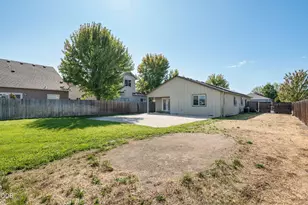 3680 Abigail Dr, White City, OR 97503 - Photo 23