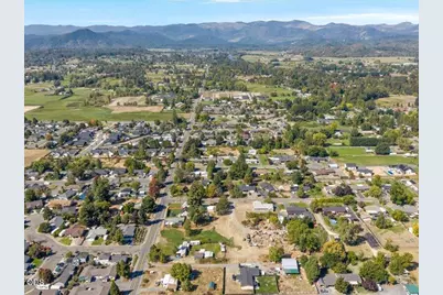 2700 Leonard Road, Grants Pass, OR 97527 - Photo 9