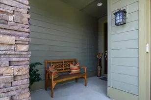 2703 NW 25th St, Redmond, OR 97756 - Photo 5