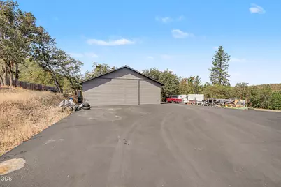 4873 Old Stage Road, Central Point, OR 97502 - Photo 37