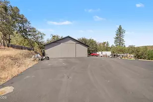 4873 Old Stage Rd, Central Point, OR 97502 - Photo 37