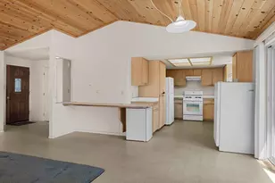 895 Coutant Ln, Grants Pass, OR 97527 - Photo 13