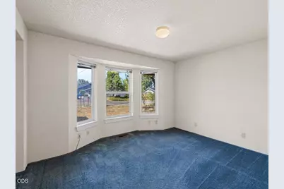 895 Coutant Lane, Grants Pass, OR 97527 - Photo 17