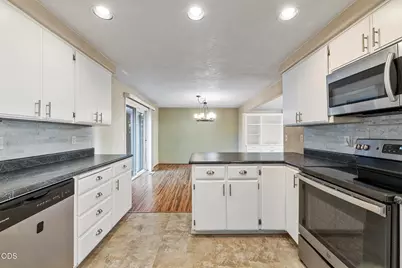 1443 Yellowstone Avenue, Medford, OR 97504 - Photo 15