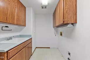 1443 Yellowstone Ave, Medford, OR 97504 - Photo 19