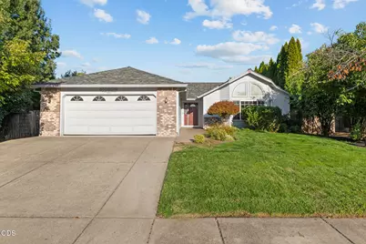 1443 Yellowstone Avenue, Medford, OR 97504 - Photo 1