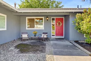 567 N Stoneham Cir, Medford, OR 97504 - Photo 3