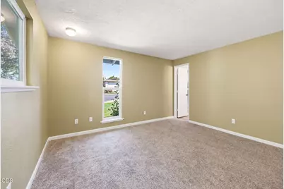 567 N Stoneham Circle, Medford, OR 97504 - Photo 23