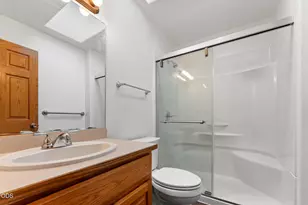 1144 Colonial Dr, Grants Pass, OR 97526 - Photo 31