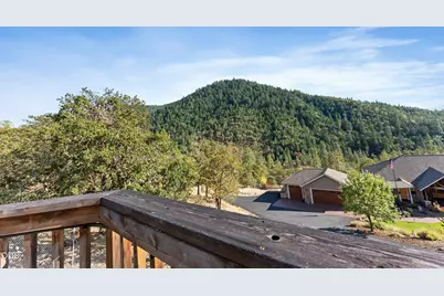 1144 Colonial Drive, Grants Pass, OR 97526 - Photo 37