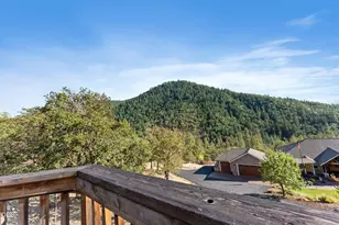 1144 Colonial Dr, Grants Pass, OR 97526 - Photo 37