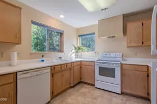 295 Tolman Creek Rd, Ashland, OR 97520 - Photo 9