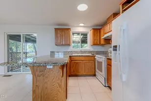22 SW Leonard St, Grants Pass, OR 97526 - Photo 13
