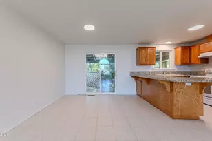 22 SW Leonard St, Grants Pass, OR 97526 - Photo 9