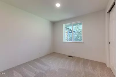 22 SW Leonard Street, Grants Pass, OR 97526 - Photo 15