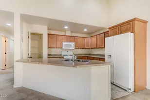 20844 NE Sierra Dr, Bend, OR 97701 - Photo 5