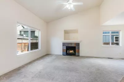20844 NE Sierra Drive, Bend, OR 97701 - Photo 9