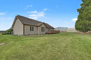 10505 Springlake Rd, Klamath Falls, OR 97603 - Photo 25