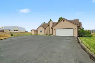 10505 Springlake Rd, Klamath Falls, OR 97603 - Photo 11