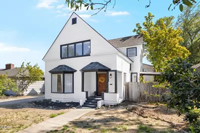 425 S Oakdale Avenue, Medford, OR 97501 - Photo 1