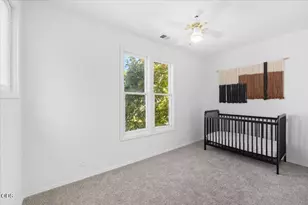 425 S Oakdale Ave, Medford, OR 97501 - Photo 27