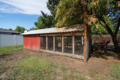 2554 Stearns Way, Medford, OR 97501 - Photo 33