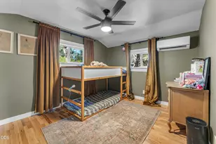 732 NW 4th St, Grants Pass, OR 97526 - Photo 17
