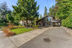 732 NW 4th St, Grants Pass, OR 97526 - Photo 25