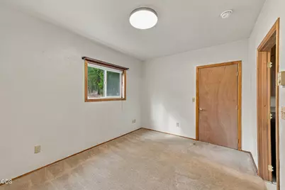 19202 Cherokee Road, Bend, OR 97702 - Photo 17