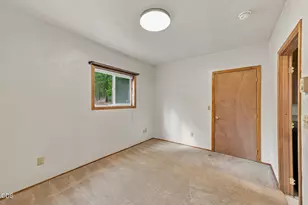 19202 Cherokee Rd, Bend, OR 97702 - Photo 17