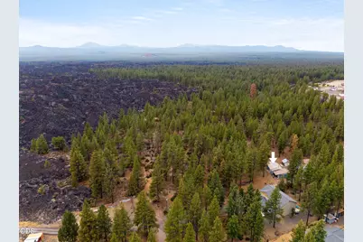 19202 Cherokee Road, Bend, OR 97702 - Photo 33